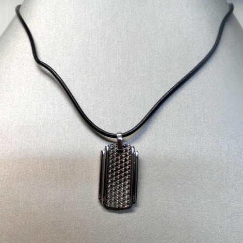 Collier Lotus pour Homme en Acier et Cuir Noir , Bijou Lotus